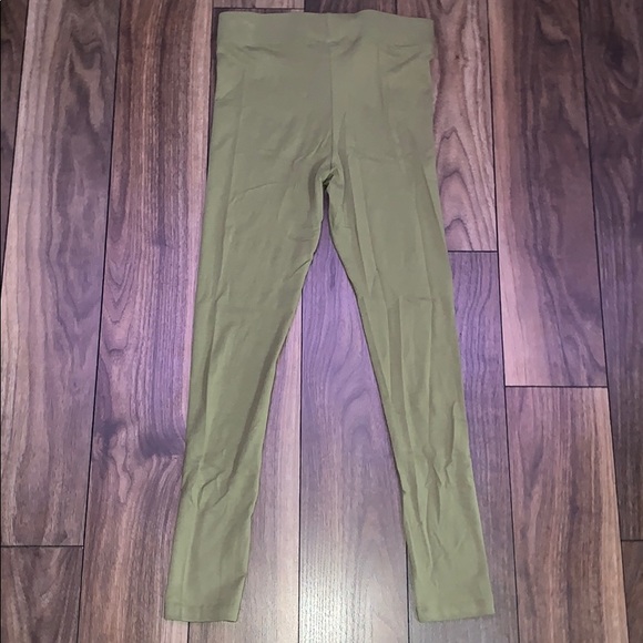 𝙵𝚘𝚛𝚎𝚟𝚎𝚛 21 𝚝𝚒𝚐𝚑𝚝𝚜 - Picture 2 of 3